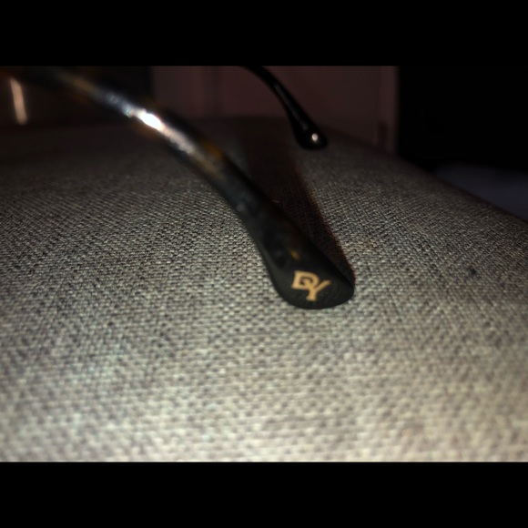 Women’s designer sunglasses - Picture 3 of 7